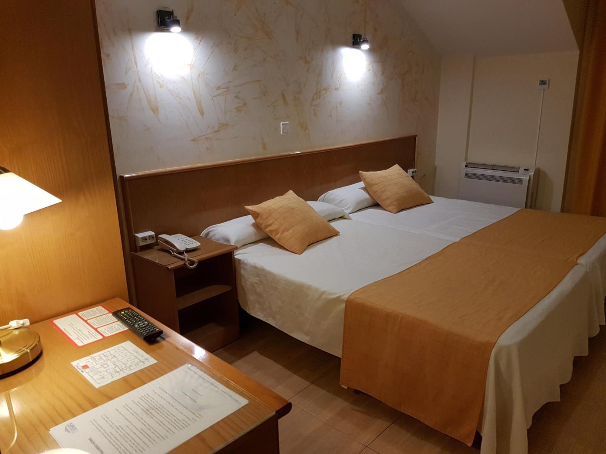Igollo Hotel Camargo מראה חיצוני תמונה