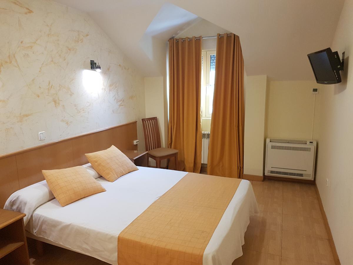 Igollo Hotel Camargo מראה חיצוני תמונה