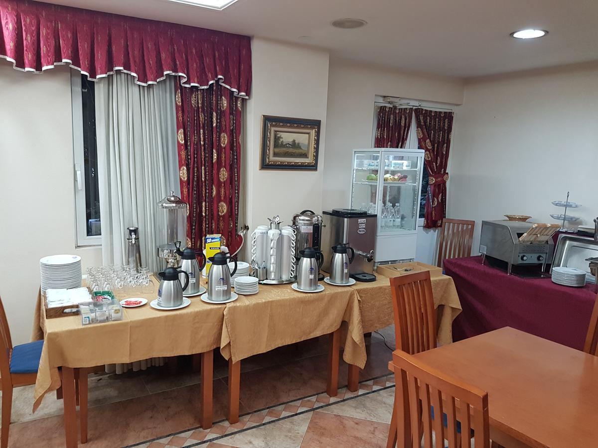Igollo Hotel Camargo מראה חיצוני תמונה