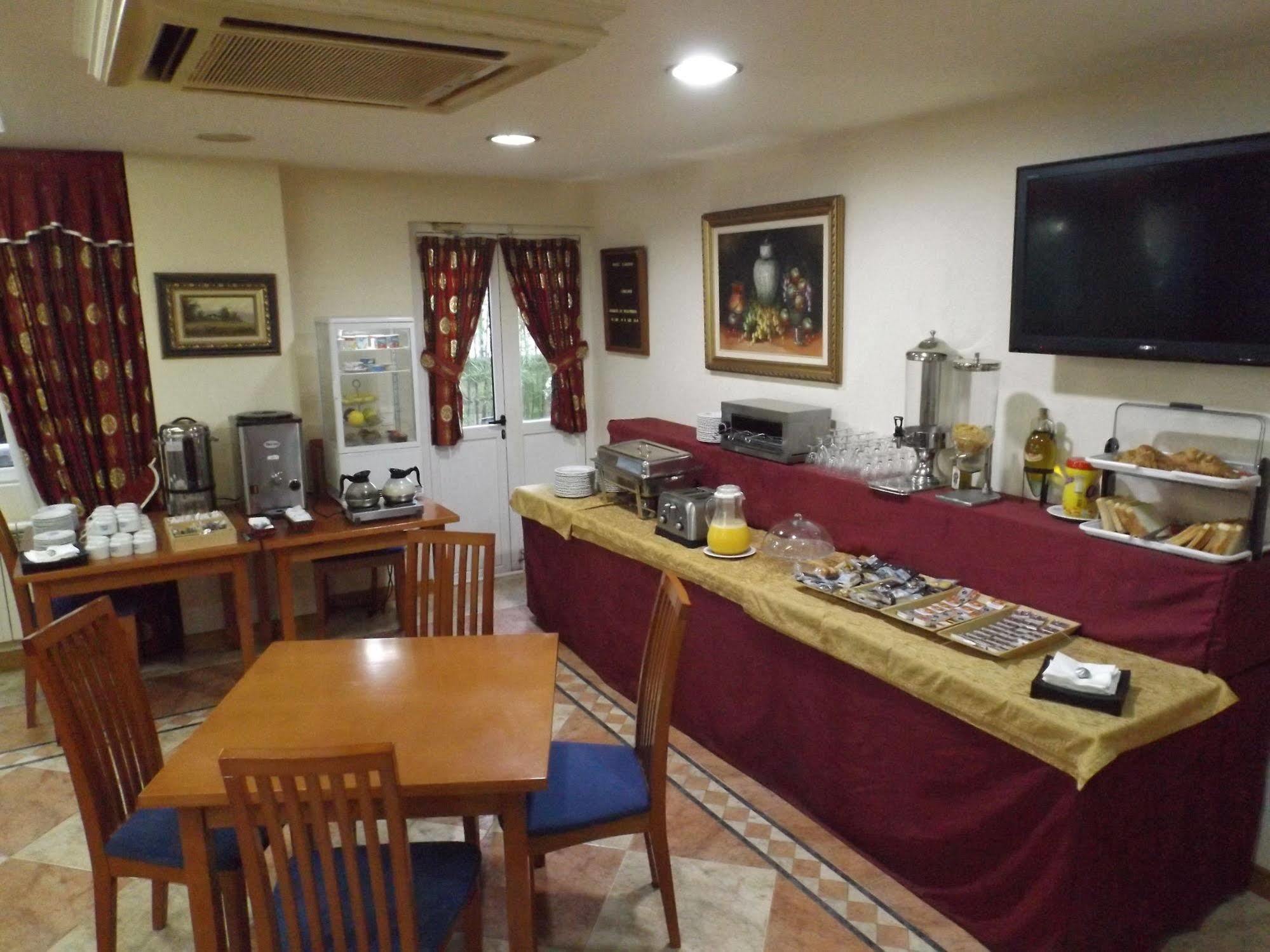 Igollo Hotel Camargo מראה חיצוני תמונה