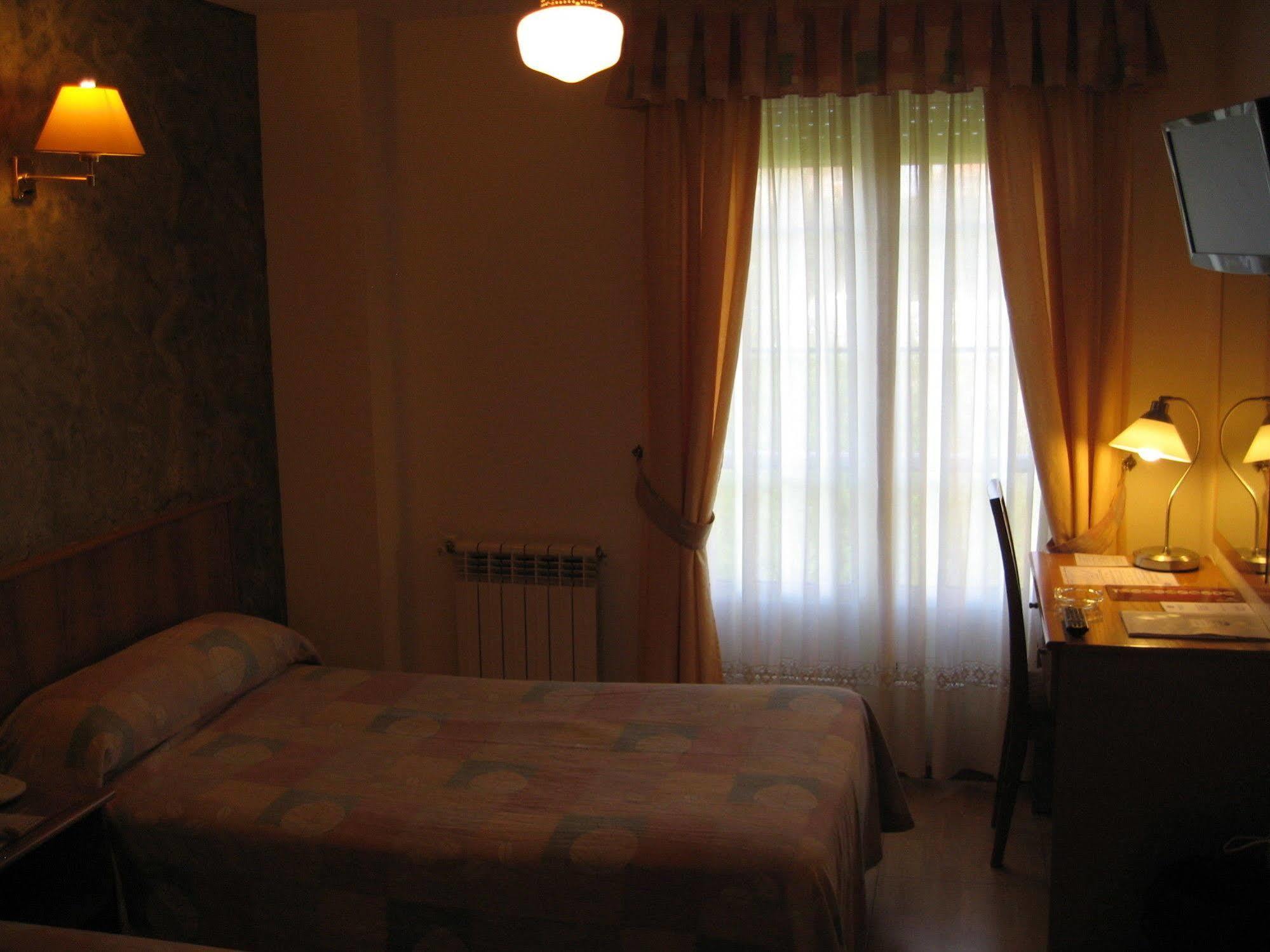 Igollo Hotel Camargo מראה חיצוני תמונה